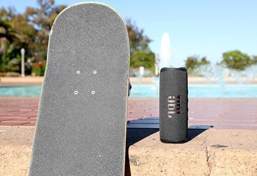 JBL Flip 6 - Portable Waterproof Speaker - Camo
