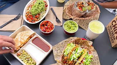 Chipotle Back-to-School: School Spirit BOGO Aug 20