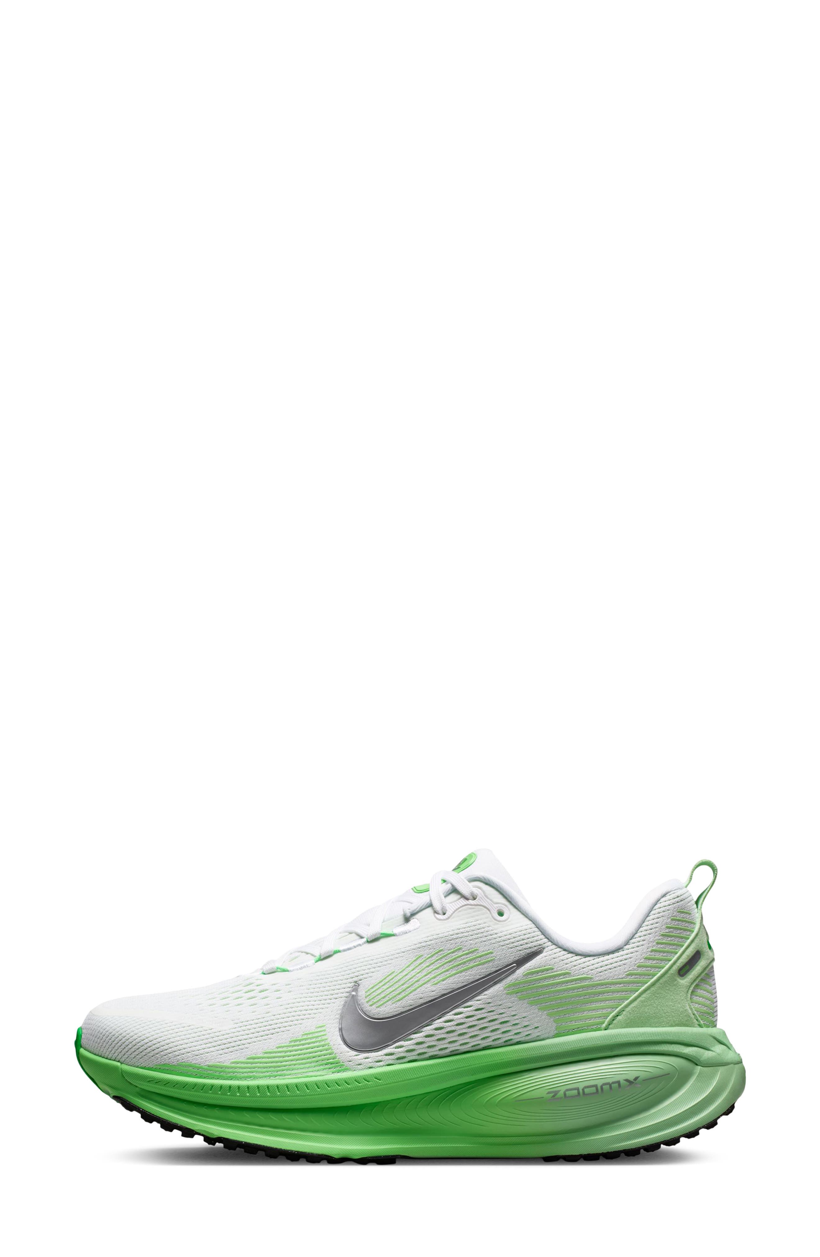 Nike Women's Vomero 18 Running Shoe (White/Green/Silver) thumbnail 3